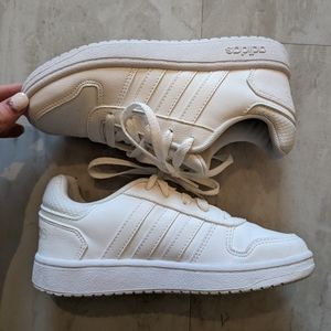 Kids size 2 Adidas sneakers